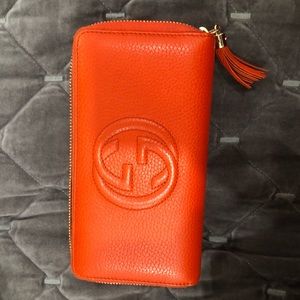 Gucci Zippy Wallet